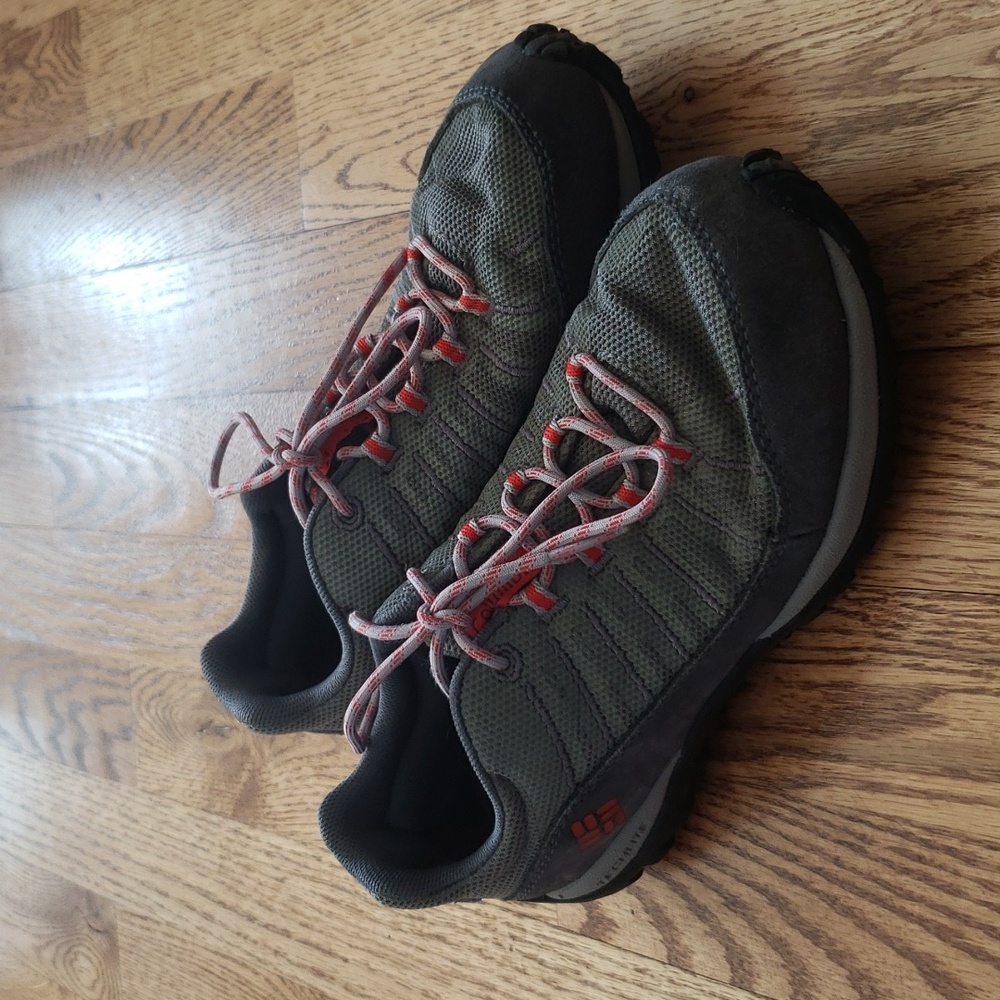 (2) Columbia Sportswear Company Youth Hiking Outdoor Gorpcore Nordic
